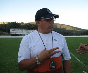 عساس يضغط على إدارة البليدة لإعادة إزيشال                                    قال إن فريقه ضحية العقم الهجومي