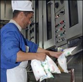 أزمة حليب خانقة بتيزي وزو قد تستمر إلى غاية العيد