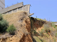 تيزي وزو/ خطر انجراف التربة يهدد سكان مدينة تقزيرت