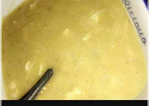 شوربه عدس اصفر بالكريمه والفراخ 😋