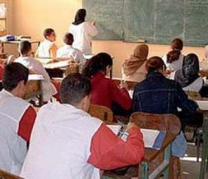 تلاميذ متوسطة فدان بن عياد بسيدي بلعباس في مواجهة الجوع والبرد                                    تفتقر للتدفئة المركزية ولمطعم مدرسي