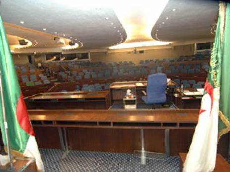 Souci de représentativité ou satisfaction de la clientèle '                                    Augmentation du nombre de députés