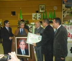 الجمعية الخلدونية ببسكرة تكرم الأستاذ والصحفي نذير بولقرون