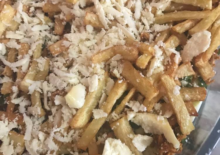 دجاج بالبشاميل والبطاطس