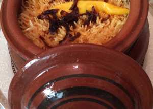 كبسة دجاج بالقدر الفخاري