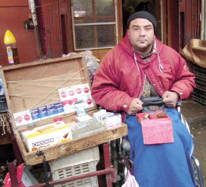 عائلة افترسها مرض نادر بأقدم أحياء المدية                                    بلال.. آخر الناجين ورجاؤه كرسي متحرك و''مرحاض عمومي'' للاسترزاق