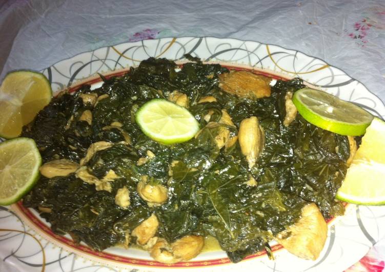 ملوخية ورق بصدور الدجاج