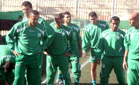 مشاركة بوهدة بوحافر وبن صاري في أول لقاء رسمي                                    جمعية وهران: رحلة لتجديد عهد الإنتصارات أمام باتنة