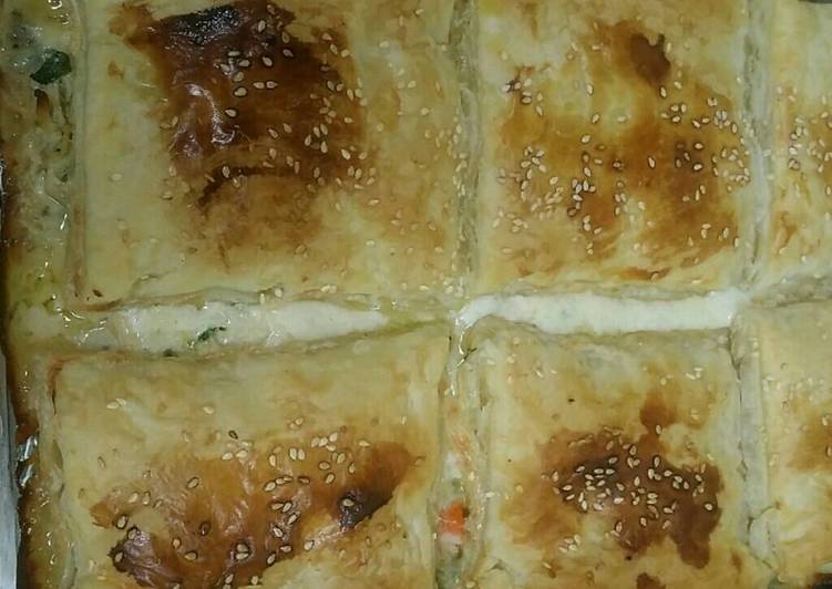 صينة الدجاج بالبف باستري (لذيذه وسهله)جربوها