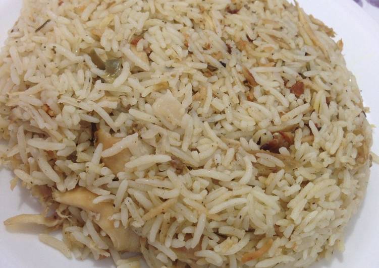 رز بالدجاج والثوم