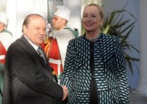 CLINTON A ALGER :Les discussions seront axées sur l'intervention au Mali