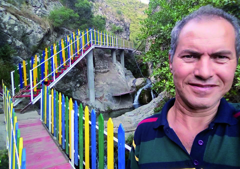 Béjaia - Il érige des passerelles sur une rivière à Tizi n’Berber: La louable initiative d’un citoyen