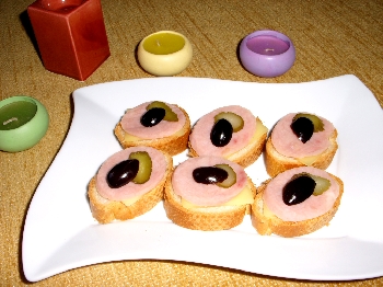 Canapés à la dinde fumée