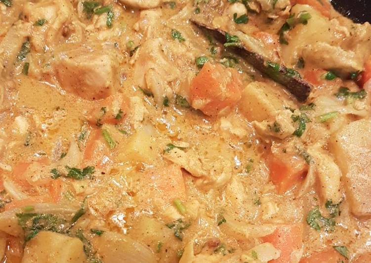 دجاج هندي مع الخضار