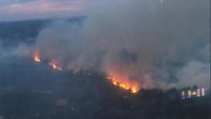 Planète - GIGANTESQUE FEU DE FORÊT À 30 KILOMÈTRES DE PARIS, 80 HECTARES PARTIS EN FUMÉE