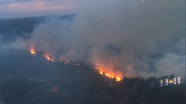 Planète - GIGANTESQUE FEU DE FORÊT À 30 KILOMÈTRES DE PARIS, 80 HECTARES PARTIS EN FUMÉE