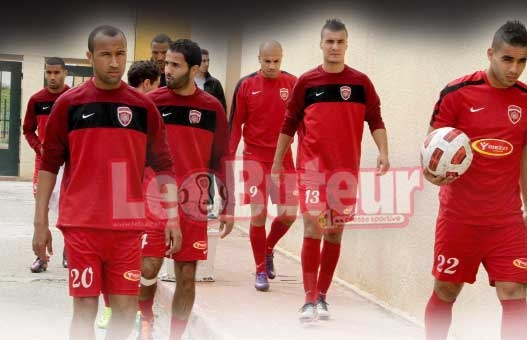 USMA : Laïfaoui : «Même avec dix points de retard, le Barça croit au titre, pourquoi pas nous aussi»