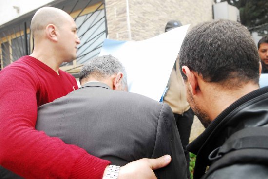 Mohammed voulait s'inscrire dans un institut en Algérie pour apprendre la Charia                                    Rachid Merah, le frère de Mohammed à El Khabar