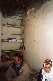 Une famille vit sous la menace depuis deux ans à Tissemsilt                                    UNE GRANDE PARTIE DE SA MAISON S'EST EFFONDREE