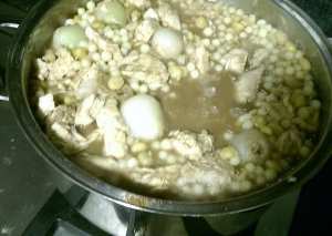 مغربية بالدجاج