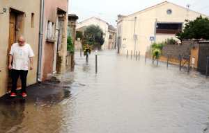 Planète - Inondations dans l'Aude (France): Le bilan passe à 11 morts, la vigilance rouge maintenue