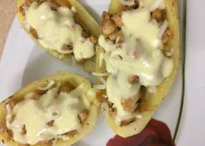 قوارب البطاطس بالدجاج