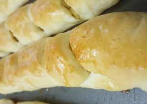 فطائر الدجاج والجبنه