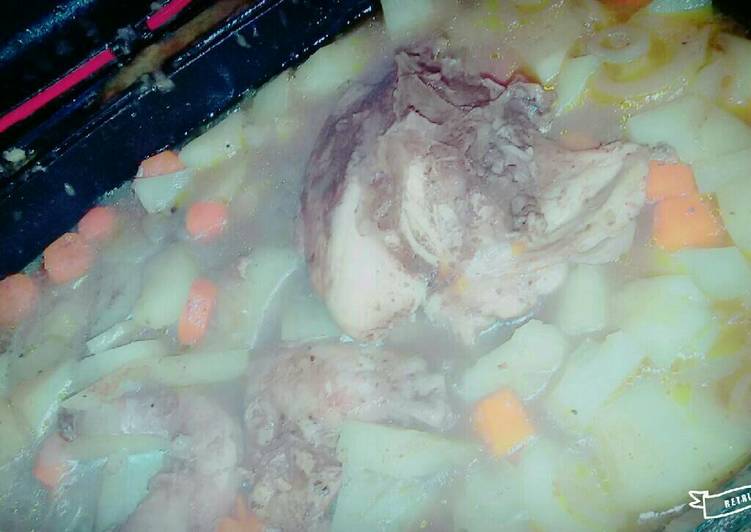 شوربة الفراخ بالخضار