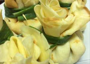 كريب بالدجاج و صلصه البستو