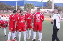 اللاعبون يضعون الإدارة أمام الأمر الواقع ويطالبون بمستحقاتهم المالية                                    غيابات بالجملة في حصة الاستئناف لجمعية الشلف