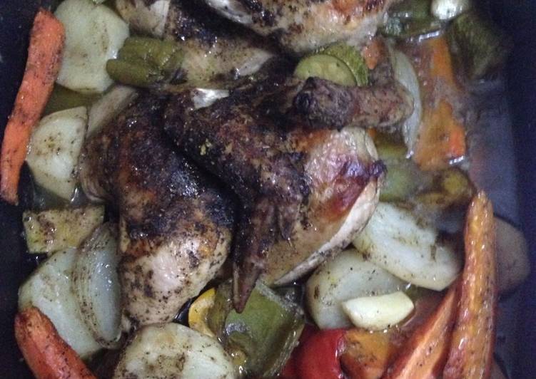 صينية دجاج مع خضره مشكله رووووعه 👌🏻😋