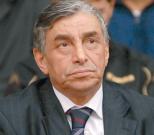 ''واسطي تسلم مستحقاته وسأكشف المستور بعد عودتي إلى الجزائر''                                    رئيس مولودية وهران محياوي ل''الخبر''