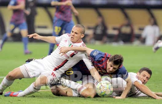 Mesbah a fait les «présentations» avec Puyol et Messi