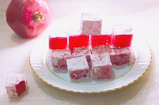 حلوة الحلقوم بالرمان