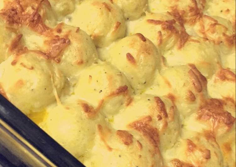 صينية كرات البطاطس بالدجاج