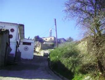 سكان قرية “بعاسو