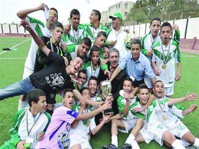 Des jeunes se mobilisent pour sauver des «stades»                                    Terrains de proximité à Aïn Benian