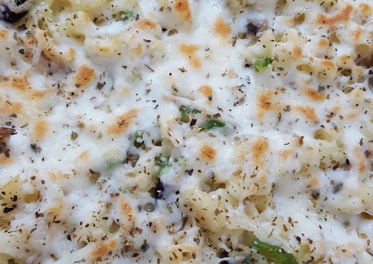 مكرونة بالكريمة والدجاج