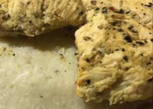 دجاج صحي مشوي مع ارز مهروس