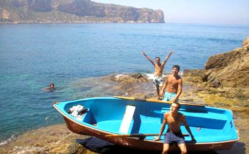 سحر وجمال وإقبال كبير على شاطئ سيدي يوشع                                    الغزوات