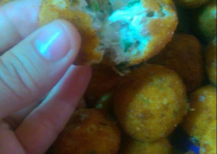 كرات الدجاج المقليه بالجبن