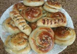 فطائر رول الدجاج