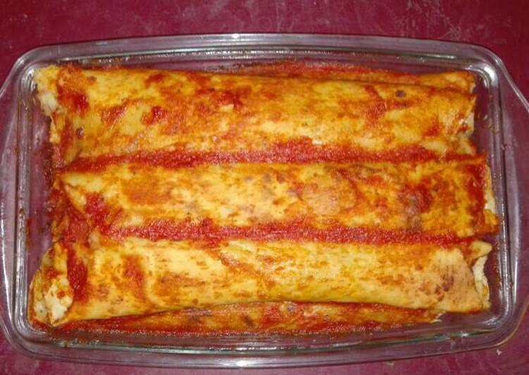 كريب بالفراخ والصلصة الحمراء. 🍽