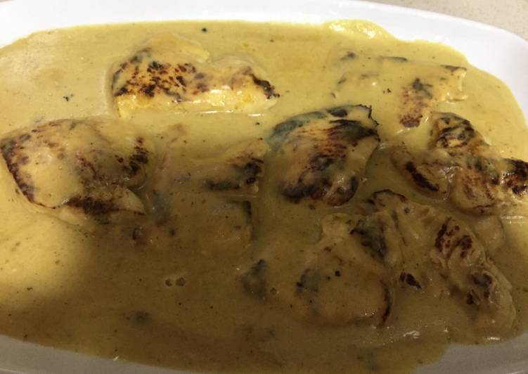 دجاج مشوي بالبشاميل والجبن