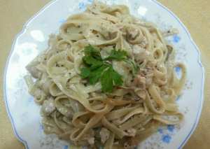 فوتشيني بالدجاج والفطر