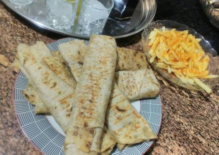 شاورما دجاج.. انا عن حاالي. حبيت 😍😋