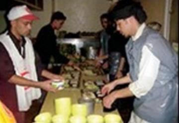 وجمعية مفتاح تتكفل بالايتام الكفولة المسعفة بتنس                                    الهلال الاحمر الجزائري بولاية الشلف يقدم 70وجبة لعابري السبيل