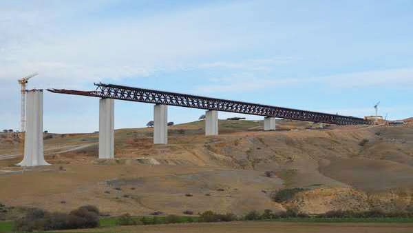 Tlemcen : Le téléphérique reprend les airs et le TGV bientot sur les rails !
