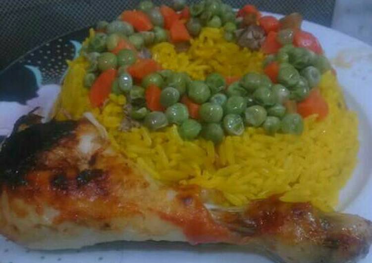 أرز بسمتى بالخضار بالزعفران ودبابيس دجاج مشويه