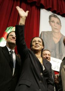 « Les juges ont subi des pressions dans l'affaire de l'inscription collective des militaires »                                    Hanoune appelle à la dissolution du gouvernement après l'amendement de la constitution et déclare